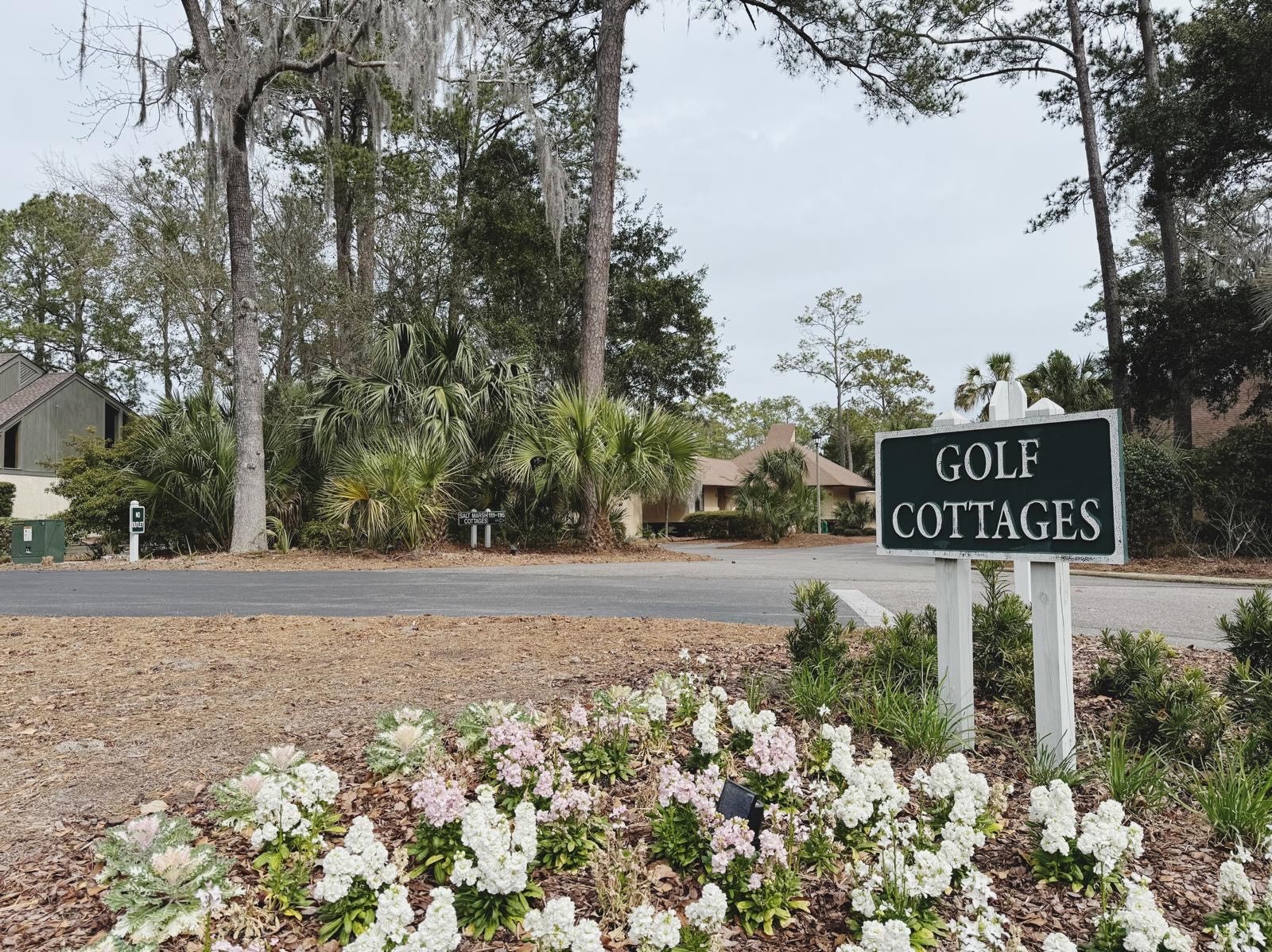 Outdoor patio with breathtaking Moss Creek golf course and marsh views